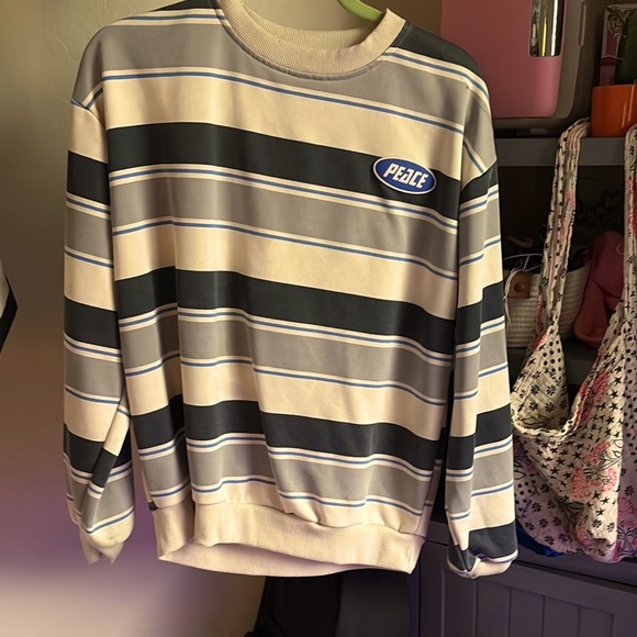 Striped Gray and Cream Men's Sweater - Picture 1 of 1